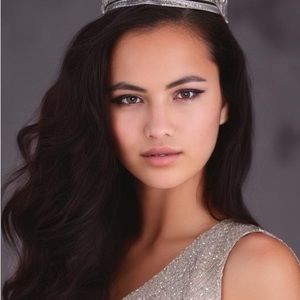 Meet your Posher, Victoria